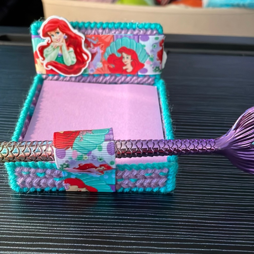 Little Mermaid theme post it holder with pen and post it note.Handcrafted ❤️